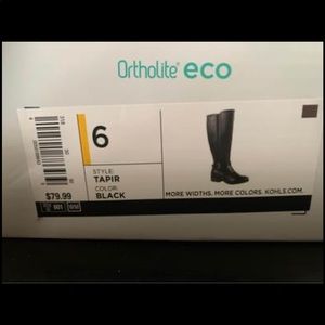 Size 6 black boots. New in box